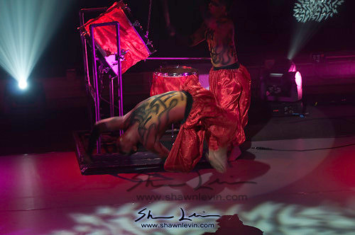 Tuaca Body Art Ball Rams Head Live 03222009_0226