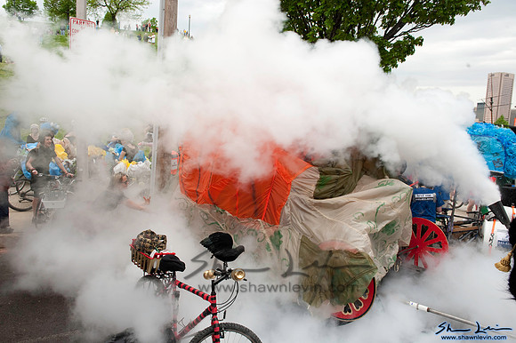 AVAM Kinetic Sculpture Race 2009_0179.jpg