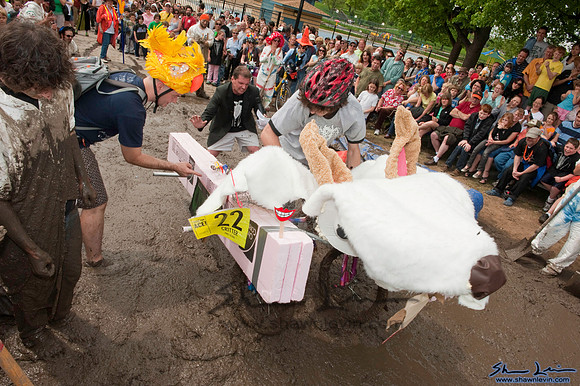 AVAM Kinetic Sculpture Race 2009_0824.jpg