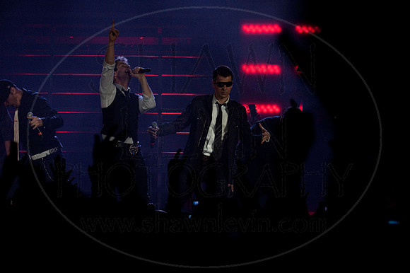 New Kids On The Block 03192009_0105