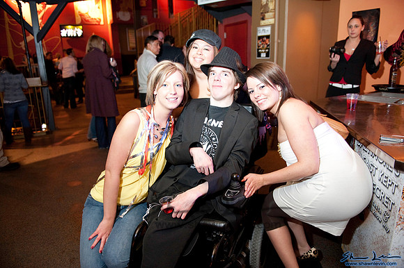 Tuaca Body Art Ball Rams Head Live 03222009_0626