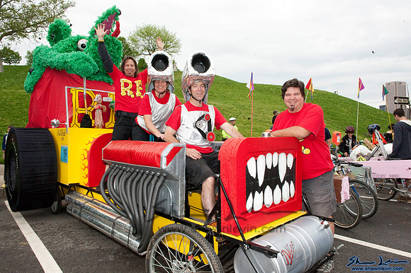 AVAM Kinetic Sculpture Race 2009_0028.jpg
